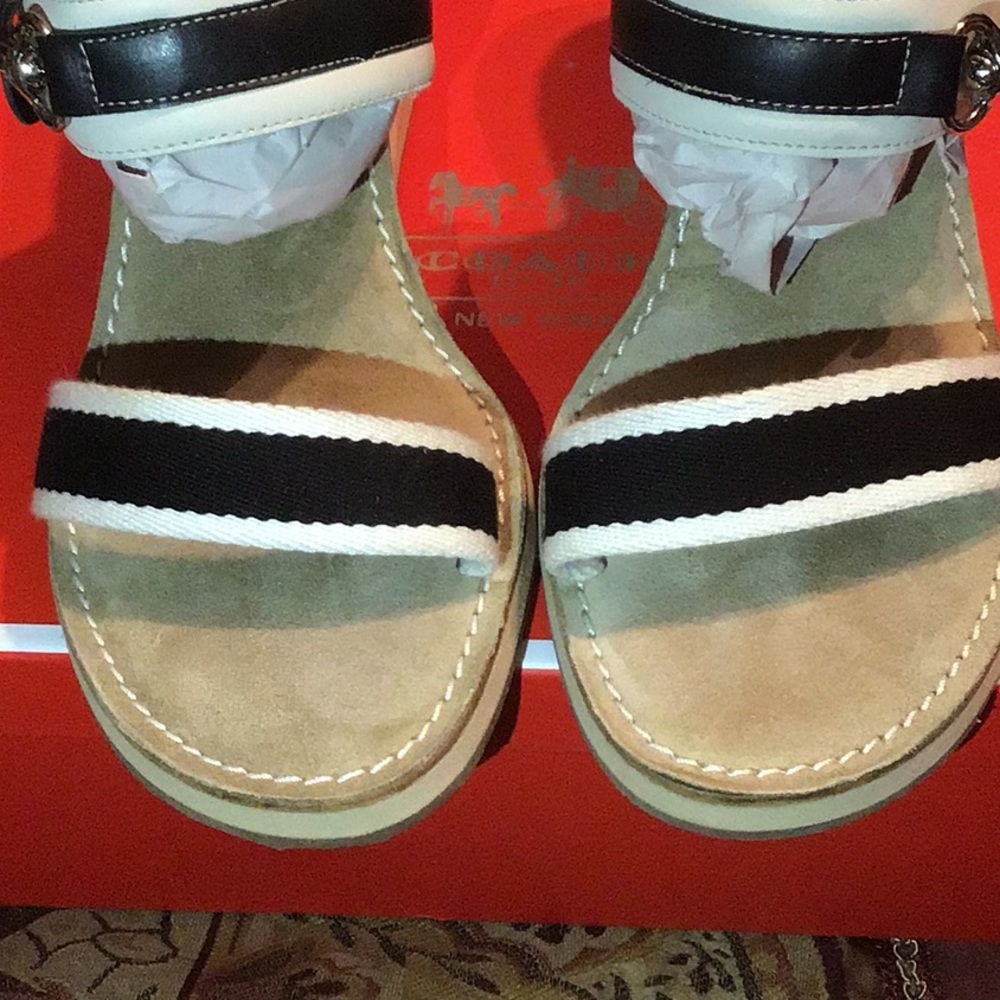 COACH CAMILLA BLK & WHT LEATHER/MATERIAL WEDGES - Picture 4 of 14
